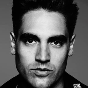 Charlie Simpson Headshot 2 of 9