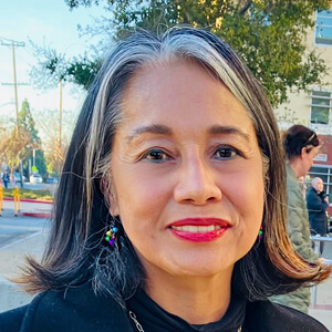 Charry Dasovich Headshot 3 of 4