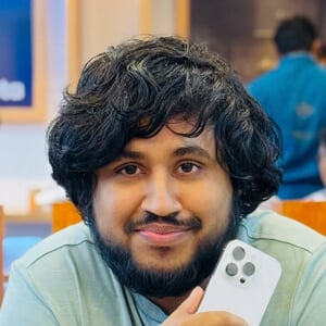 Chathura Abesiriwardhana Headshot 3 of 3