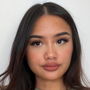 Chaunhi Nguyen Headshot 4 of 9