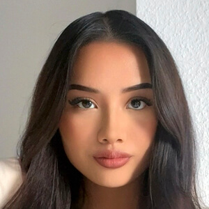 Chaunhi Nguyen Headshot 8 of 9