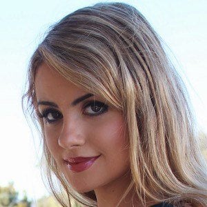 Chelsea Collins Headshot 6 of 8