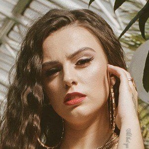 Cher Lloyd - Age, Family, Bio | Famous Birthdays