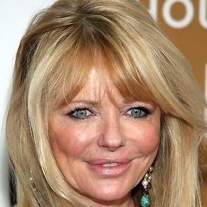 Cheryl Tiegs - Bio, Family, Trivia | Famous Birthdays