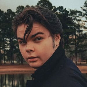 Chewy Thompson Headshot 6 of 6