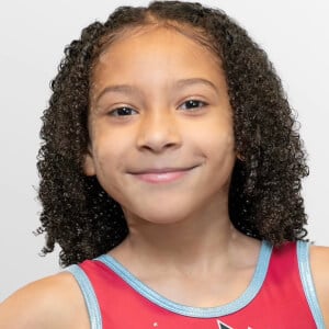 Chloe Driese Headshot 6 of 8