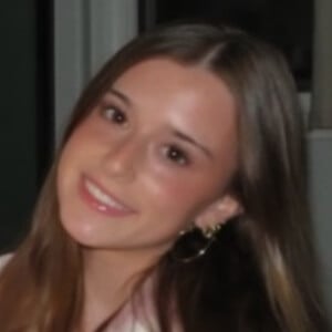 Chloe Felix Headshot 4 of 4