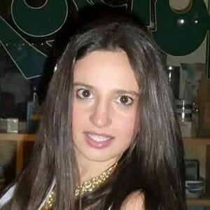 Chloe Hechter Headshot 3 of 6