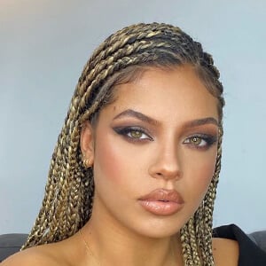 Chloe Jay Lois Headshot 3 of 8