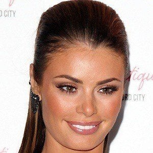 Chloe Sims Headshot 8 of 10