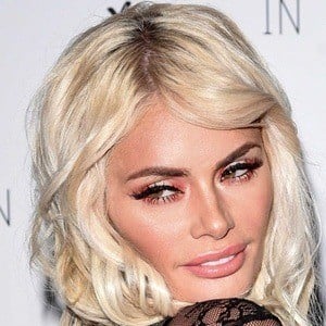 Chloe Sims Headshot 9 of 10