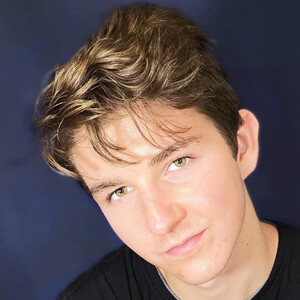 Chris Quazzo Headshot 4 of 8