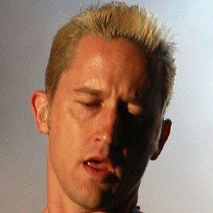 Chris Shiflett - Bio, Family, Trivia | Famous Birthdays