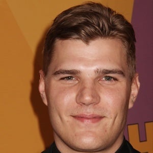 Chris Zylka at age 32