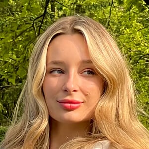 Christina Kelly Brinley Headshot 2 of 17