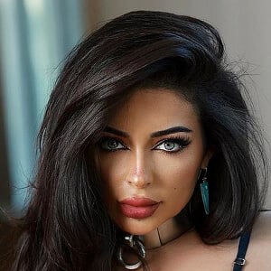Christina Enaa Headshot 4 of 6