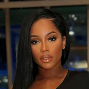 Christine Elizabeth Headshot 6 of 6