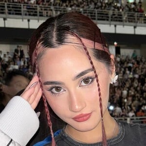 Cili Bling Headshot 3 of 9