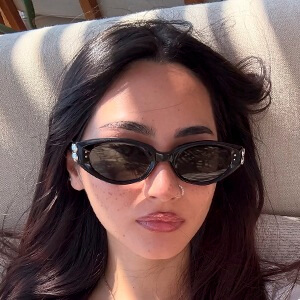 Cili Bling Headshot 8 of 9