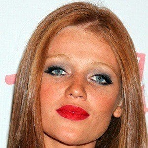 Cíntia Dicker - Bio, Family, Trivia | Famous Birthdays