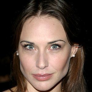 Claire Forlani Headshot 3 of 10