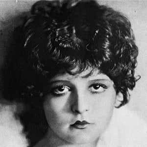 Clara Bow Headshot 6 of 10