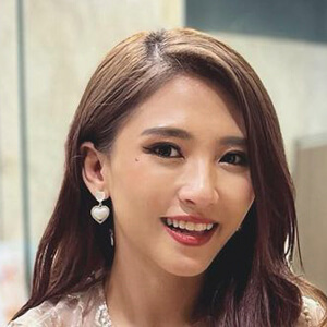 Clara Kartika Sari Utoyo Headshot 5 of 6