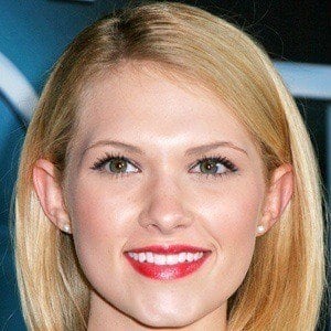 Claudia Lee Headshot 5 of 10