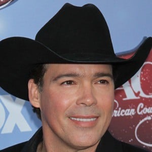 Clay Walker Headshot 10 of 10