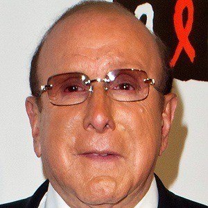 Clive Davis - Bio, Family, Trivia | Famous Birthdays