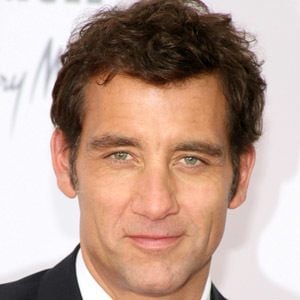 Clive Owen Headshot 6 of 6