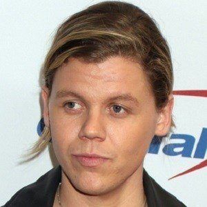 Conrad Sewell Headshot 4 of 6