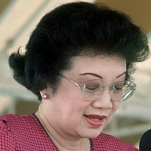 Corazon Aquino Headshot 2 of 3