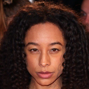 Corinne Bailey Rae Headshot 9 of 10