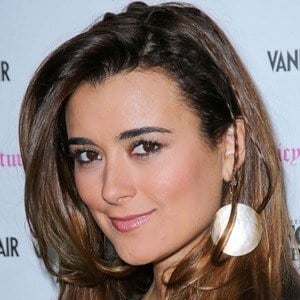 Cote de Pablo at age 33