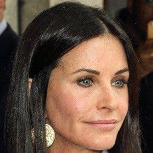 Courteney Cox Headshot 8 of 9