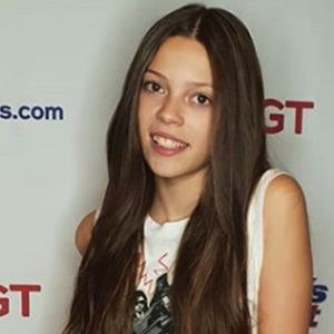 Courtney Hadwin Headshot 4 of 10