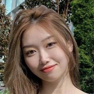 Crystabel Tan - Age, Family, Bio | Famous Birthdays