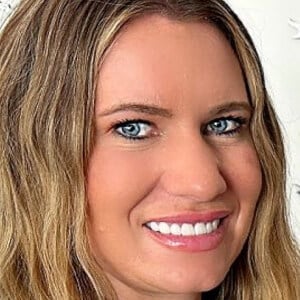 Crystal Pettit Headshot