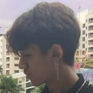 Curlyboiiiivibes Headshot 3 of 8