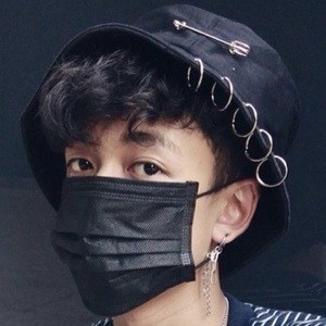 Curlyboiiiivibes Headshot 4 of 8