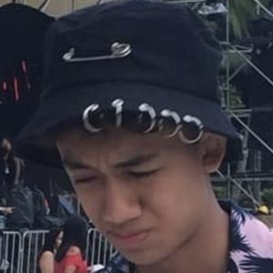 Curlyboiiiivibes Headshot 6 of 8