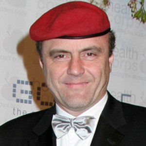 Curtis Sliwa - Bio, Family, Trivia | Famous Birthdays