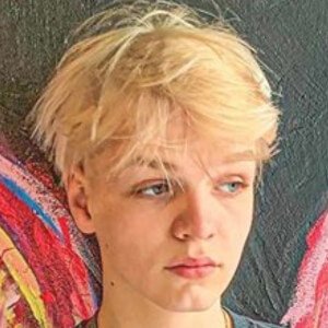 czuuX - Age, Family, Bio | Famous Birthdays