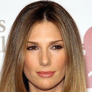 Daisy Fuentes at age 39