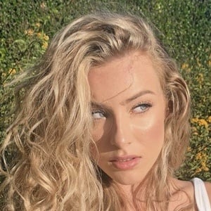 Daisy Keech - Age, Family, Bio | Famous Birthdays