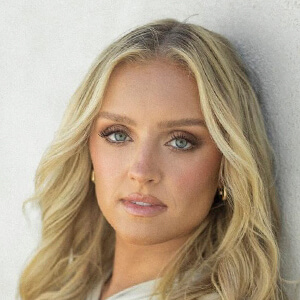 Daisy Kent Headshot 5 of 7