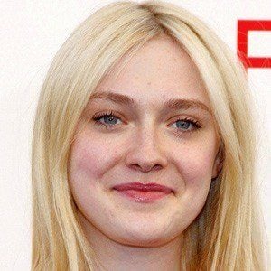 Dakota Fanning at age 19