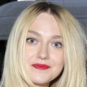 Dakota Fanning at age 20