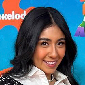 Dalia Chávez Headshot 3 of 6